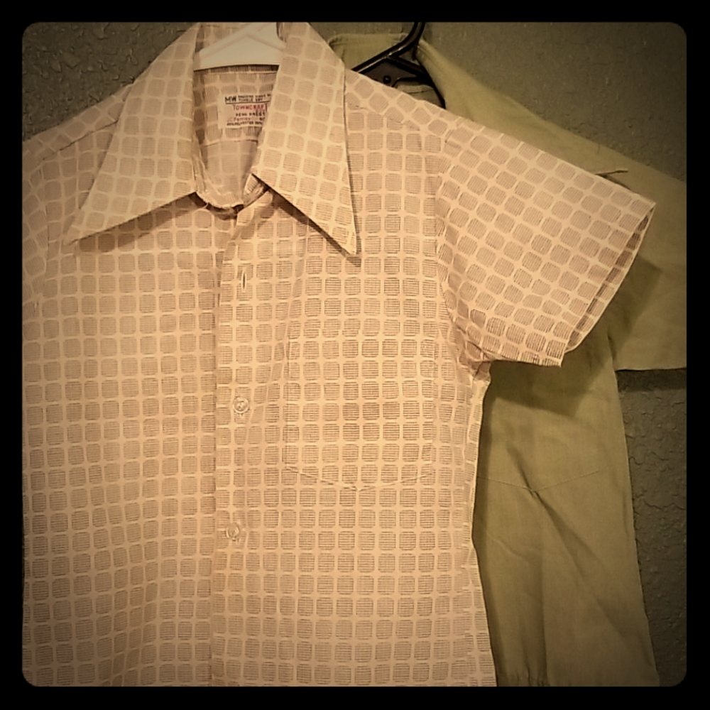 Mid 70s button down collared shirt